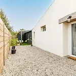 Holiday home Pierre Et Espace Bien Etre Vertheuil-en-Medoc
