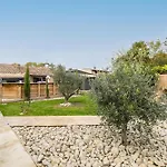 Holiday home Pierre Et Espace Bien Etre Vertheuil-en-Medoc